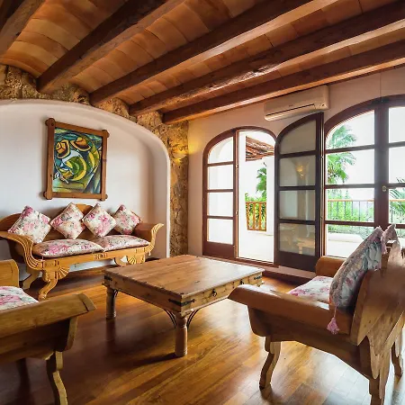Luxurious With Gorgeous Pool In *