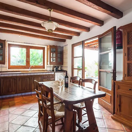 Βίλα Luxurious With Gorgeous Pool In Santa Eulària des Riu
