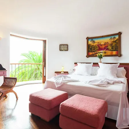 Luxurious With Gorgeous Pool In * Santa Eulària des Riu